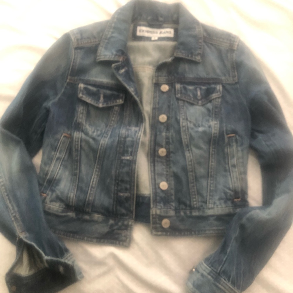 Gently worn Express Jean jacket. Size x-s.